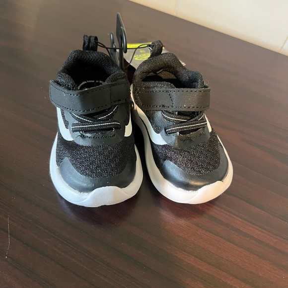 Athletic Works Baby Sneakers - Picture 2 of 5